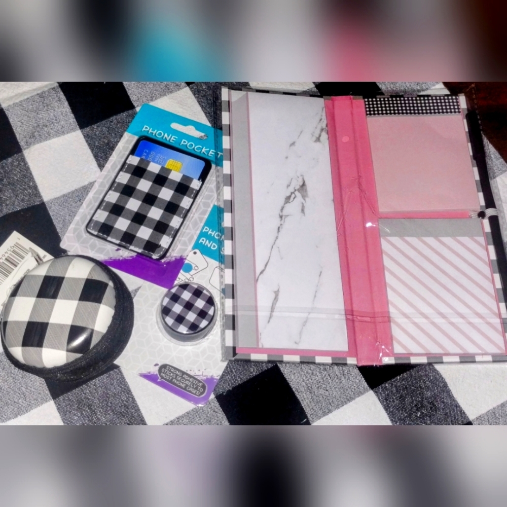 New Checker Bundle 4 piece Set